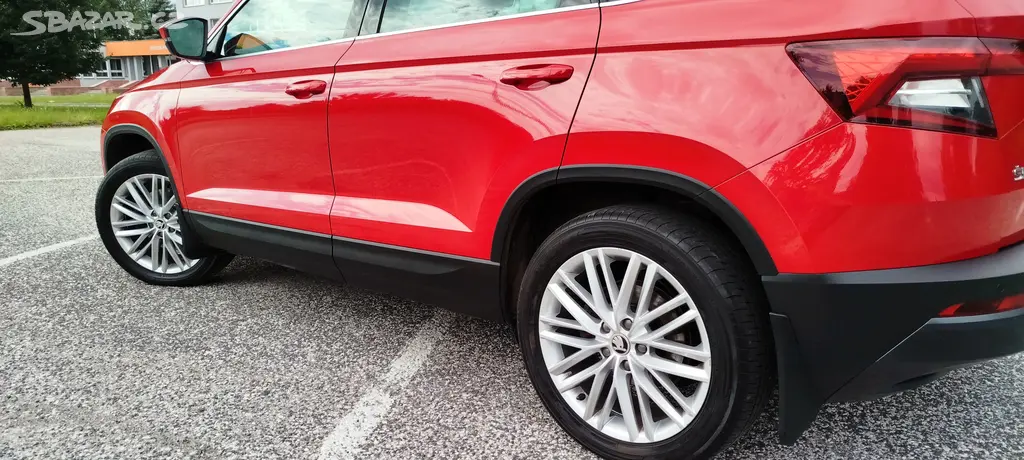 Škoda KAROQ 1.5TSI automat,4x4,Virtual,Style,tažne - fotka 6