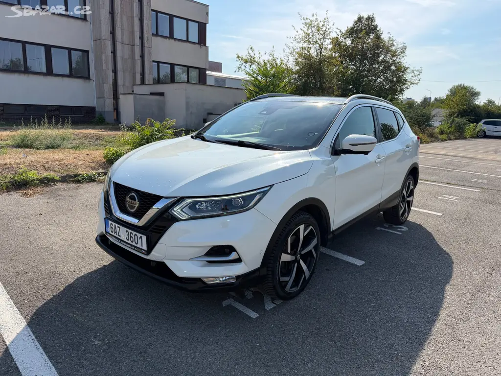 Nissan Qashqai 1.2 DIG-T Tekna automat 72 800 km - fotka 4