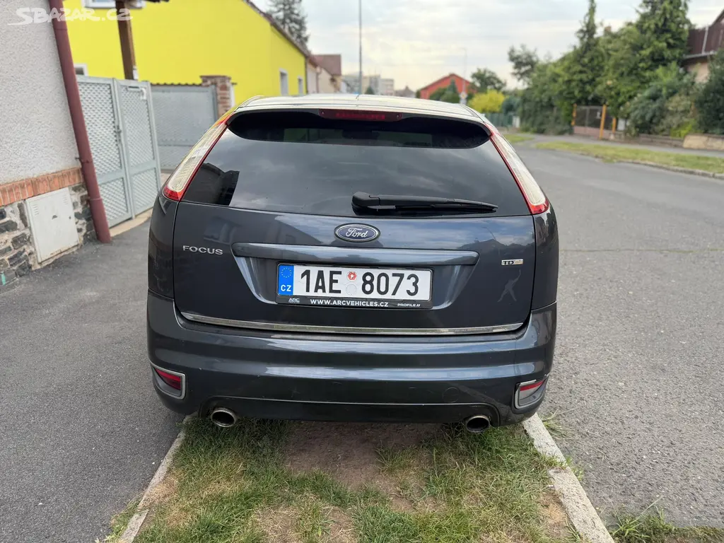 Ford Focus 1.6 TDCi (80 kW) ST paket / Nová STK - fotka 3