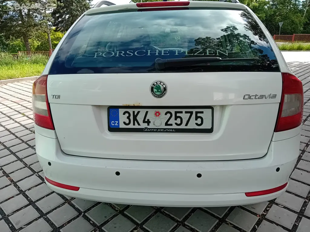 Škoda Octavia 2 Combi - fotka 4
