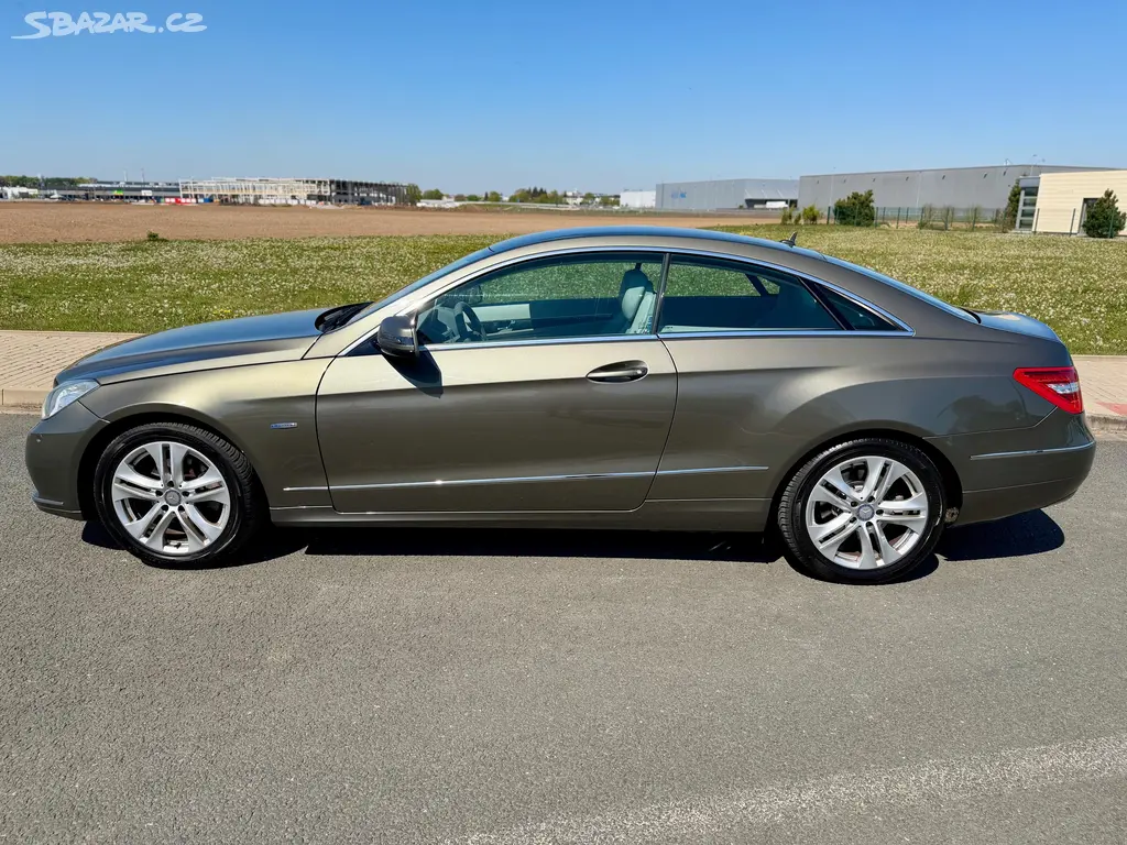 Mercedes-Benz Třídy E, 250 CGI 5G KUPÉ SERVISKA - fotka 2
