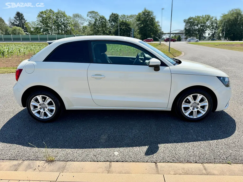 Audi A1, 1.2 TFSI AC VÝHŘEVY SERVISKA - fotka 6