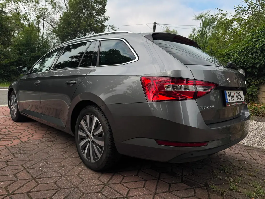 Škoda Superb 2.0 STYLE 1.MAJ ČR DPH KŮŽE - fotka 4