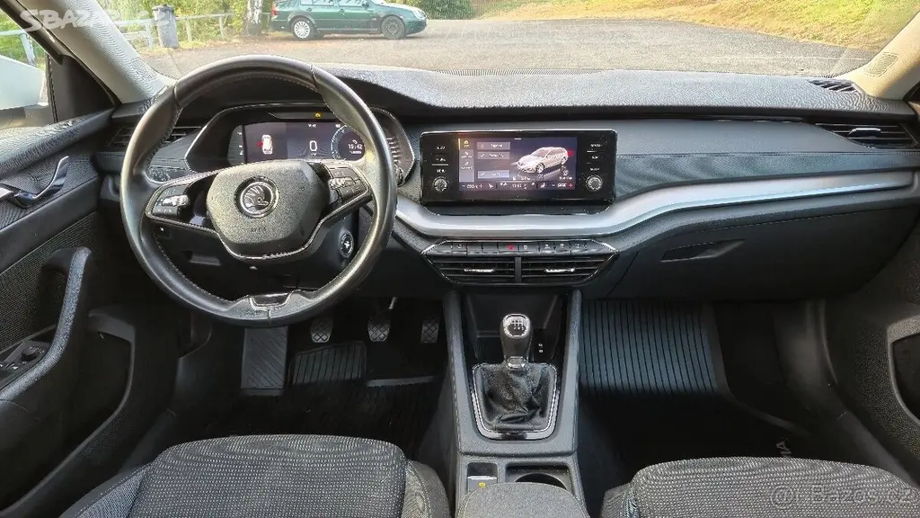 Škoda Octavia 2,0 4 IV Combi Ambition TDI - fotka 5