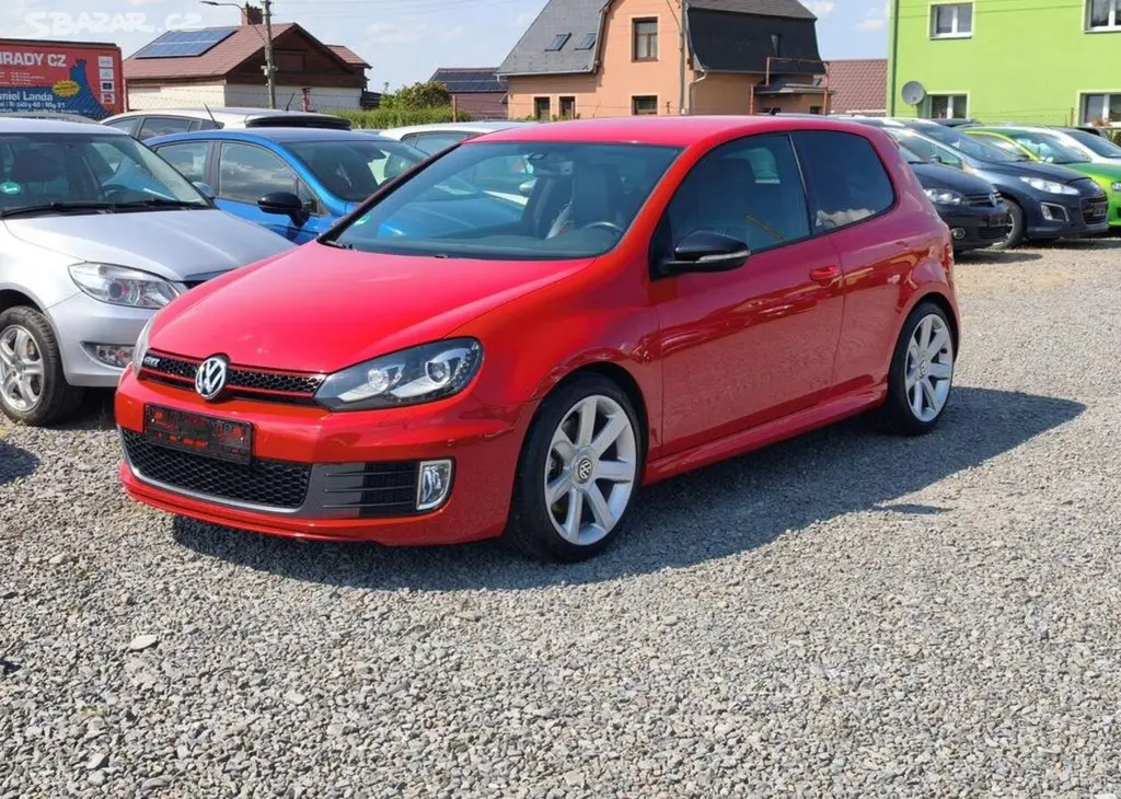 Volkswagen Golf 2.0 TSI GTI ADIDAS, Klima benzín