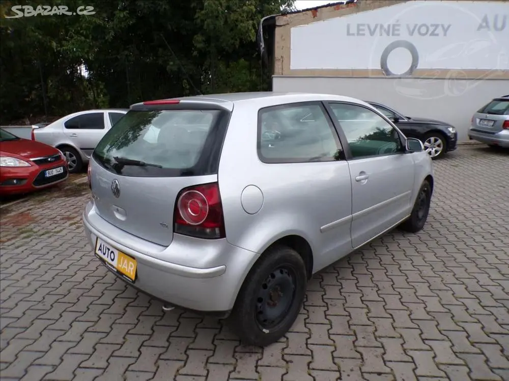 Volkswagen Polo 1,2 12V KLIMA - fotka 4