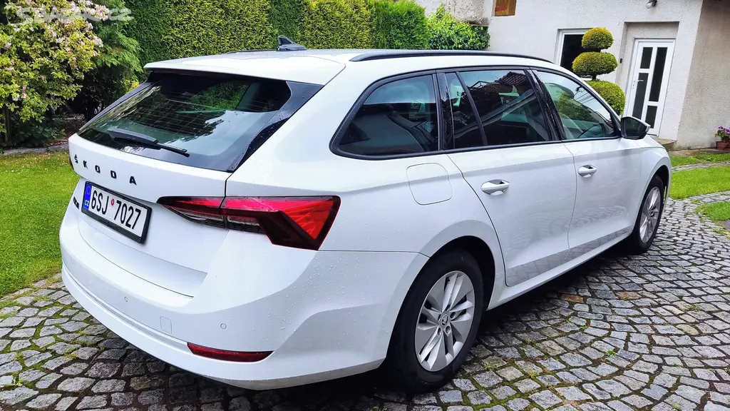 ŠKODA OCTAVIA COMBI 2.0TDI 85 Kw jen 28tkm - fotka 3