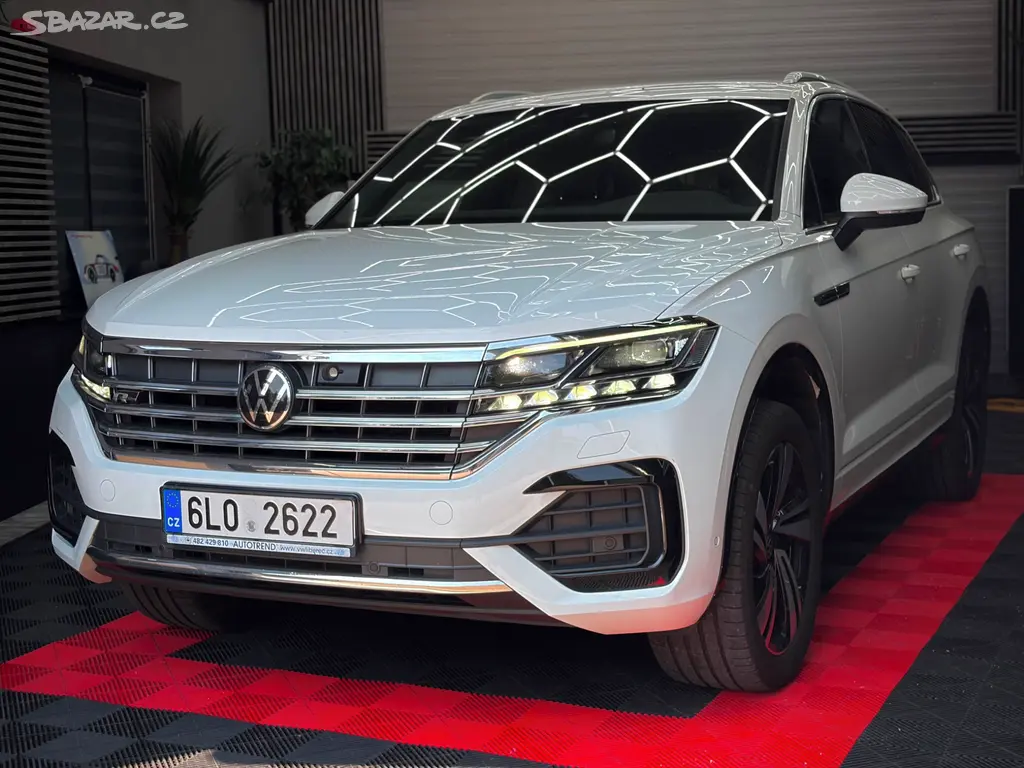 Volkswagen Touareg R-Line 3.0TDI 210kw 4x4, tažné