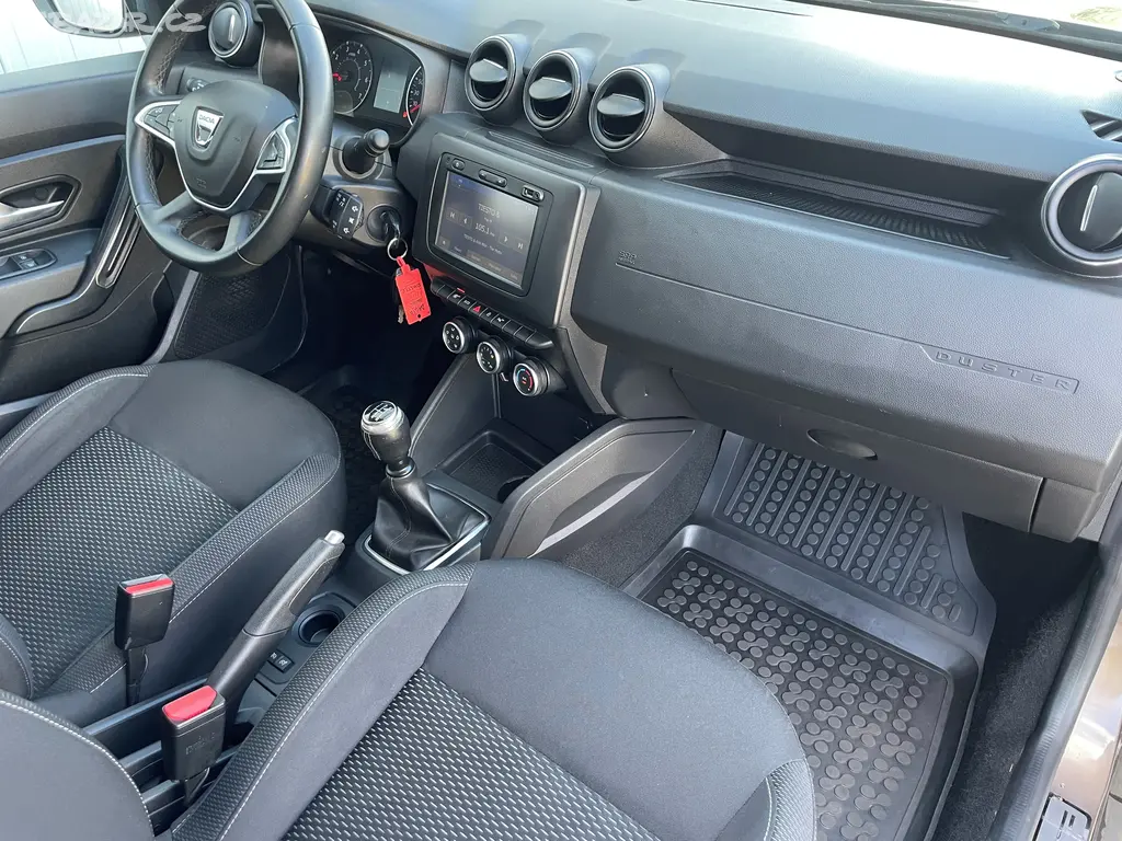 Dacia Duster, 1,6 SCe 84kW Tažné Klima - fotka 6