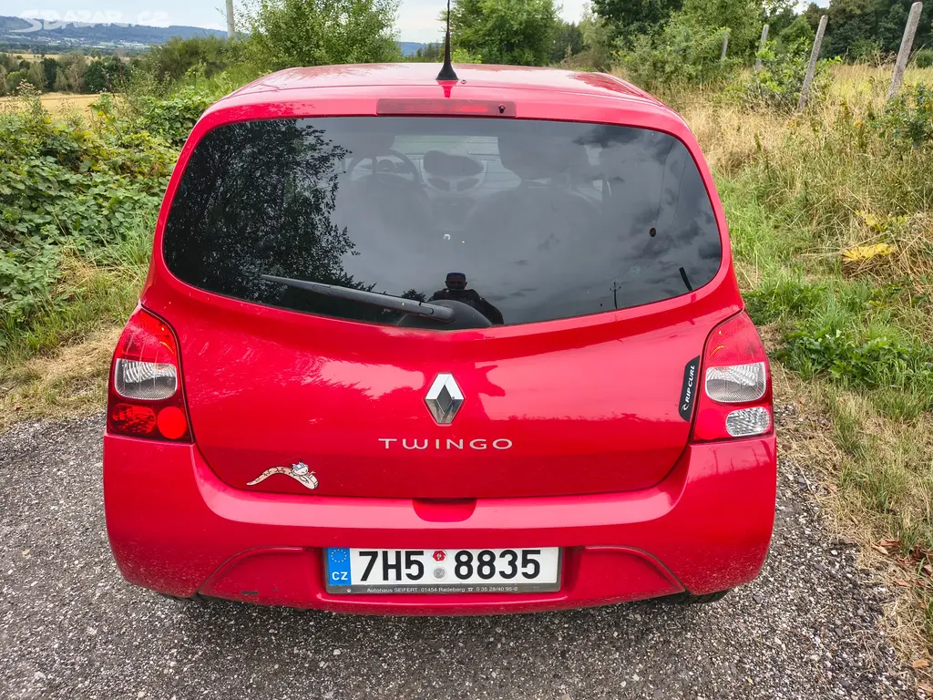 RENAULT TWINGO 1.2 55KW 2010 - fotka 2