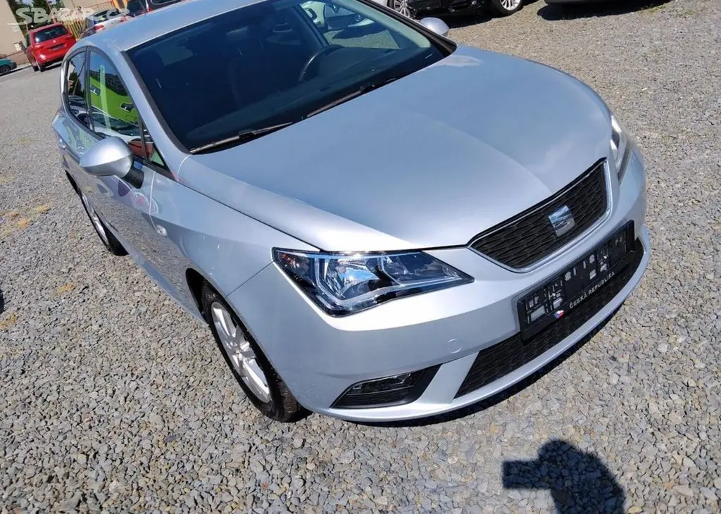 Seat Ibiza 1.0 TSI Klima, Tempomat benzín manuální - fotka 6