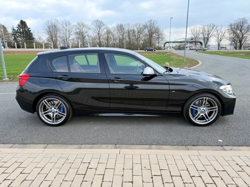 BMW Řada 1, M135i xDRIVE NAVI H/K LED KŮŽE - fotka 6