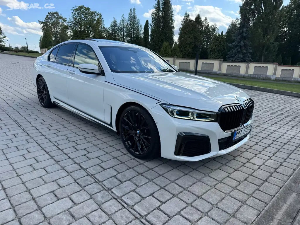 BMW 750i xDrive Carbon Core M Paket DPH - fotka 3