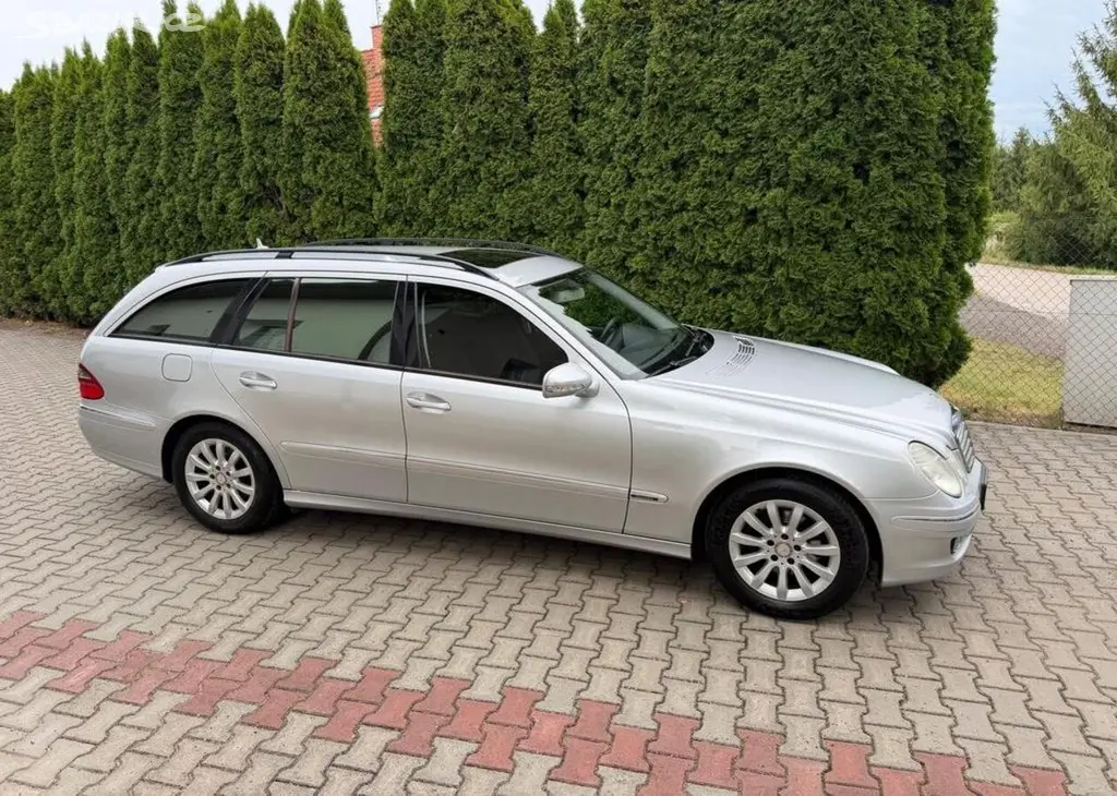 Mercedes-Benz Třídy E - fotka 2