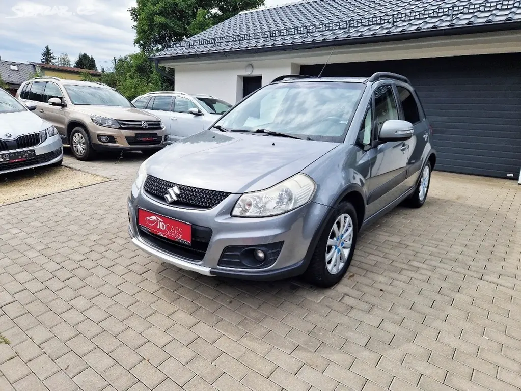 Suzuki SX4, 1.6 (88 kW), 118 tis. km - fotka 2