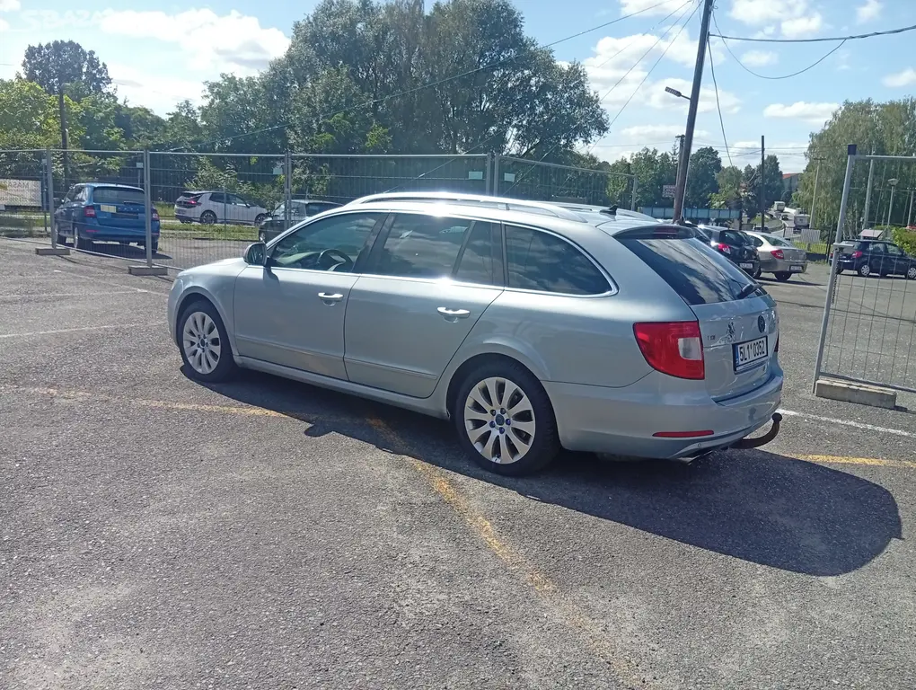 Škoda Superb II 2,0 TDI 125Kw Automat DSG - fotka 6