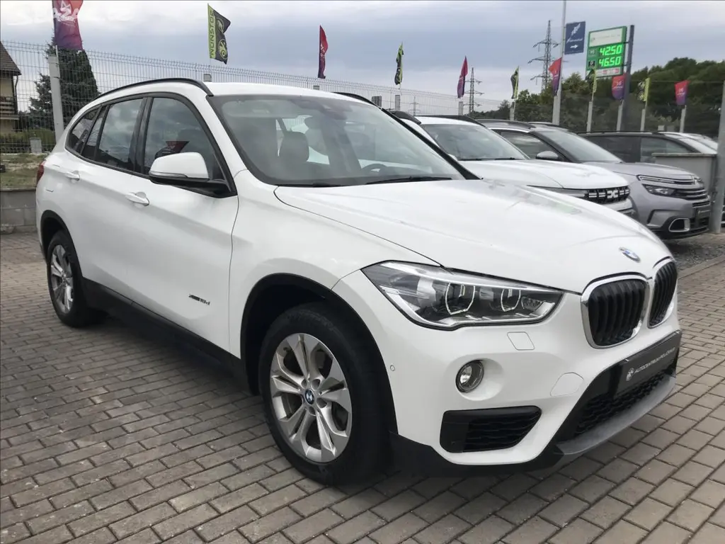 BMW X1, 2,0 XDRIVE 4x4 - fotka 3