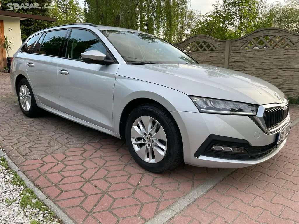 Škoda Octavia 1.5TSi 1.MAJ ČR NEBOUR. ZÁRUKA