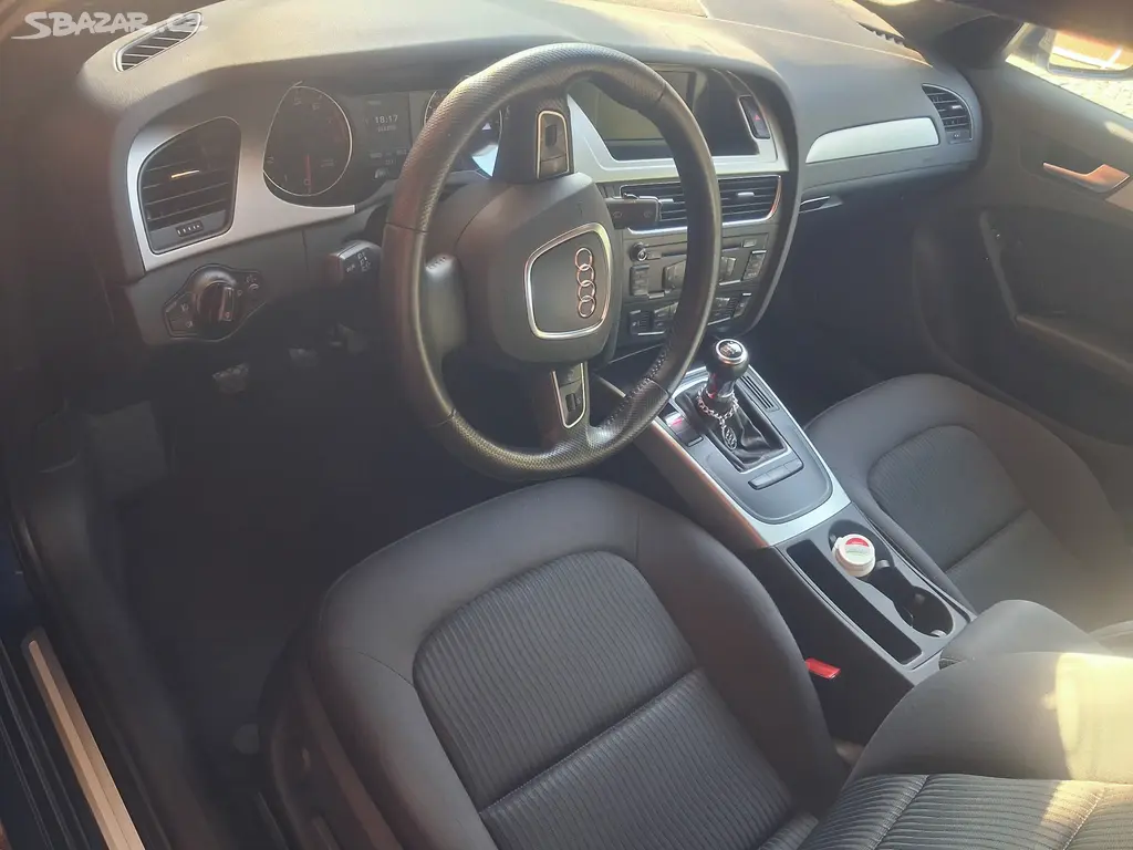 Audi A4 Sedan 1.8 TFSI - fotka 5