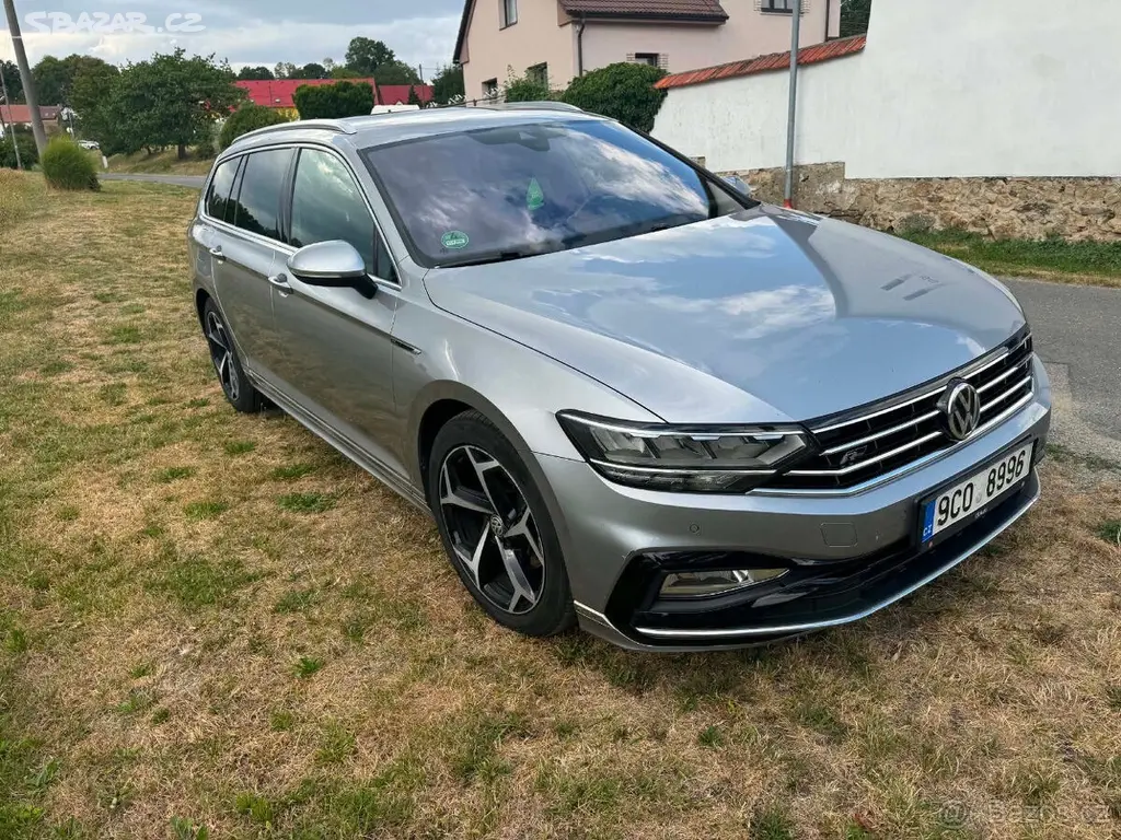 Volkswagen Passat Variant 2,0 TDI R-line - fotka 2