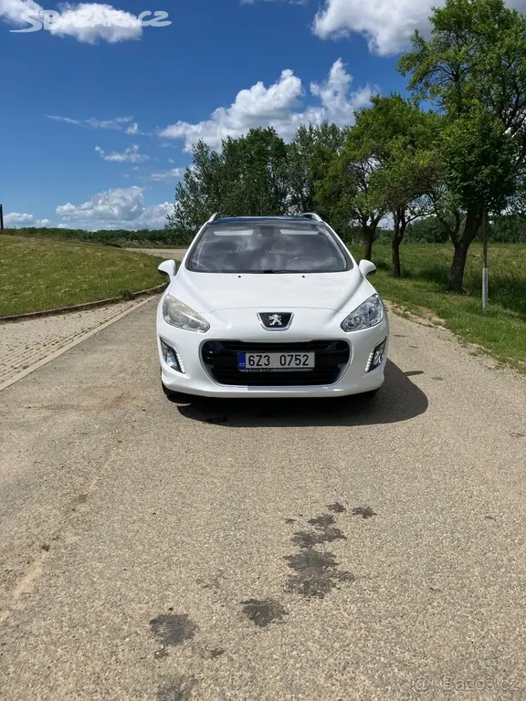 Peugeot 308 1,6 SW - fotka 2