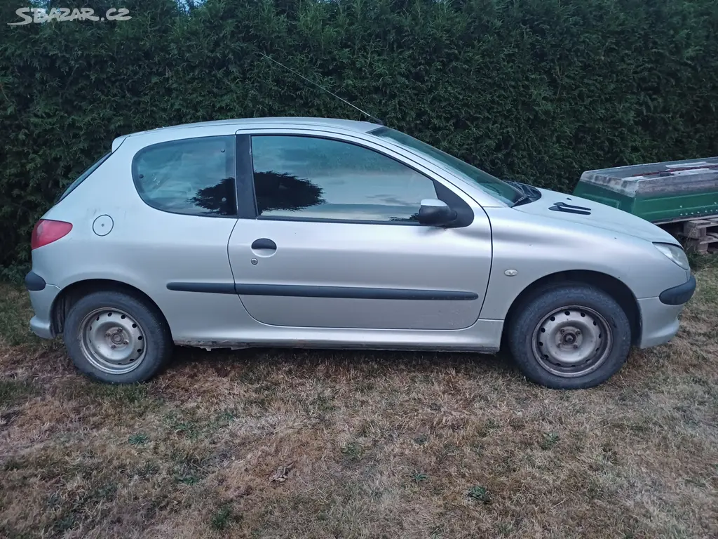 Peugeot 206 - fotka 2