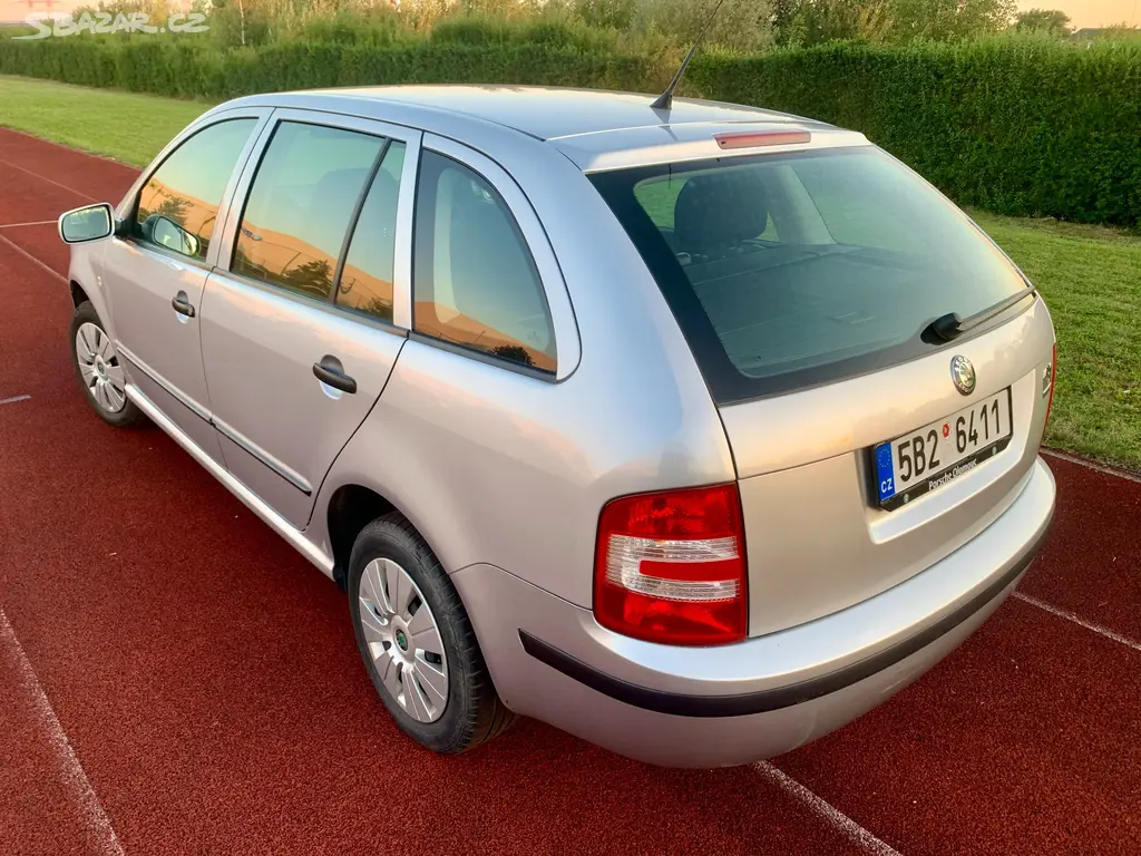 škoda fabia kombi 1.2 47kw,2008 BEZ KOROZE - fotka 5