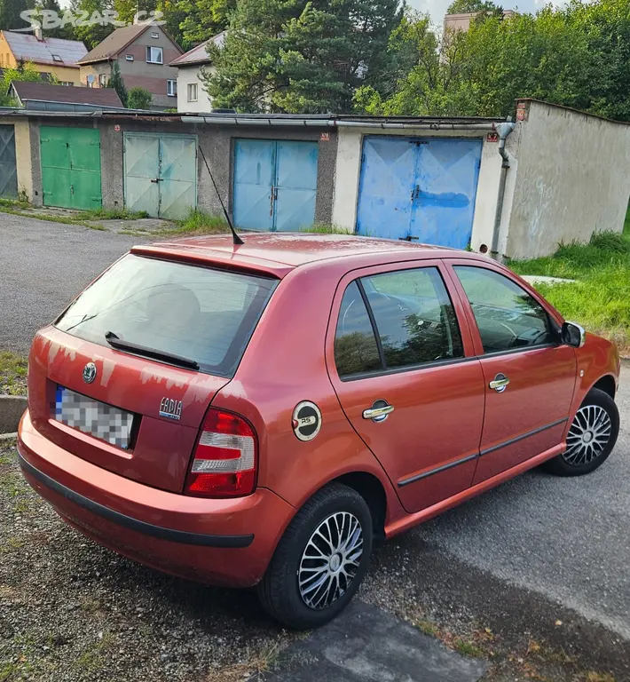 Škoda Fabia 1.2 HTP 40kw Servisní knížka - fotka 4