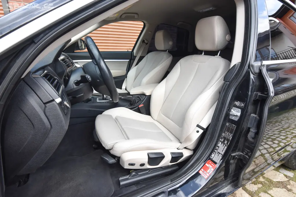 BMW 320D GT XDrive 2014 2sady kol zrcadlení mobilu - fotka 6