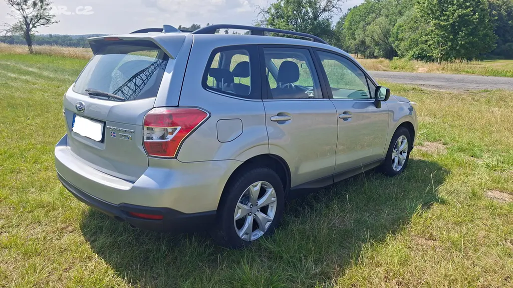 Subaru Forester 2.0D 4x4 - fotka 4