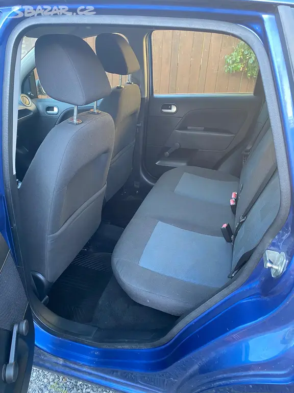 Ford fiesta 1.25 benzín,[telefon skryt] km - fotka 6