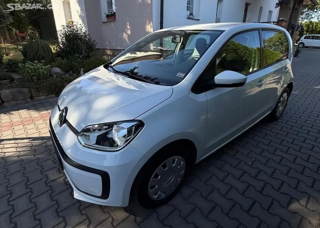 Volkswagen Up 1,0 i pravidelný servis,1 Maji - fotka 3