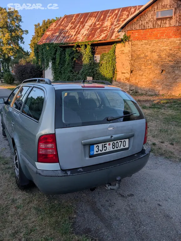 Škoda Octavia 1 benzin 2,0i - fotka 3