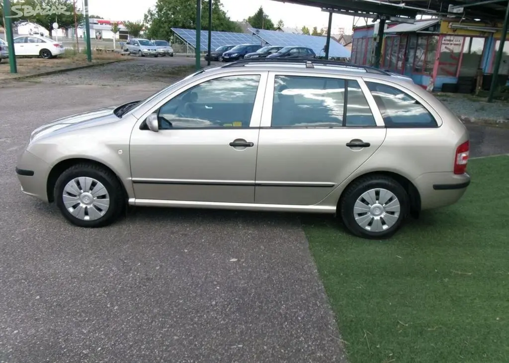 Škoda Fabia 1.2i12v CZ,2.maj. benzín manuální - fotka 4