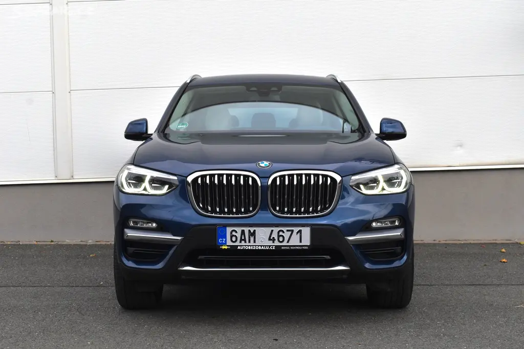 BMW X3 xDrive 20d/2017/140KW/TAŽNÉ/HUD/107TKM - fotka 2