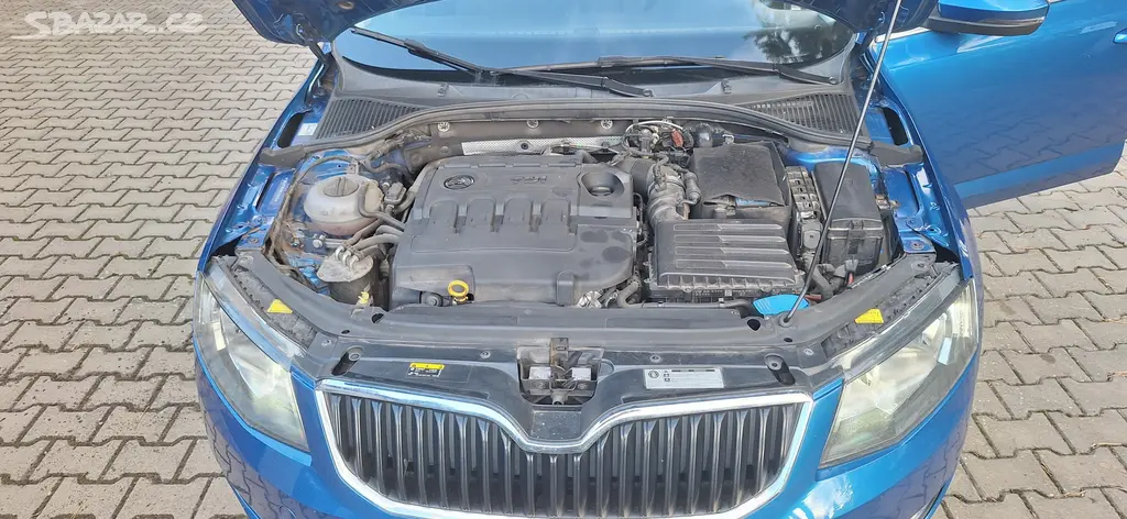 Škoda Octavia combi III 4x4 automat diesel 135kW - fotka 3