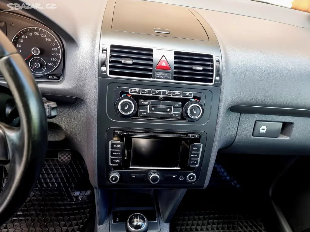 Volkswagen Touran, 1.2TSI | NOVÉ ROZVODY - fotka 2