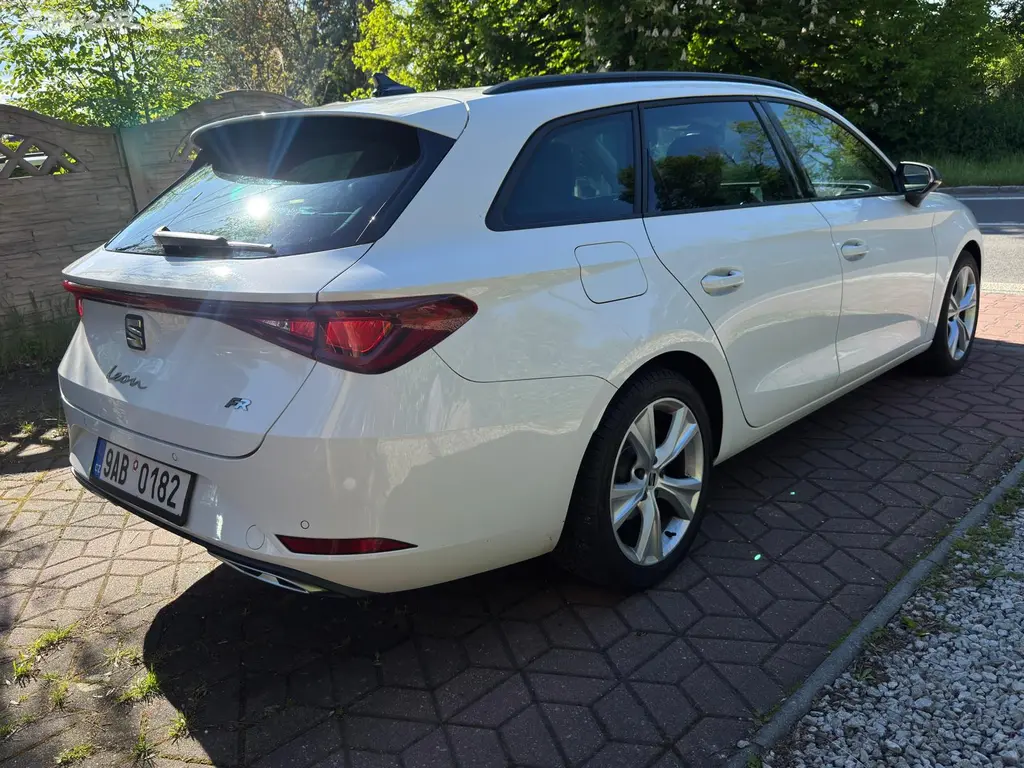 Seat Leon 2.0TDi Fr DSG 150k 1.MAJIT. ČR - fotka 6