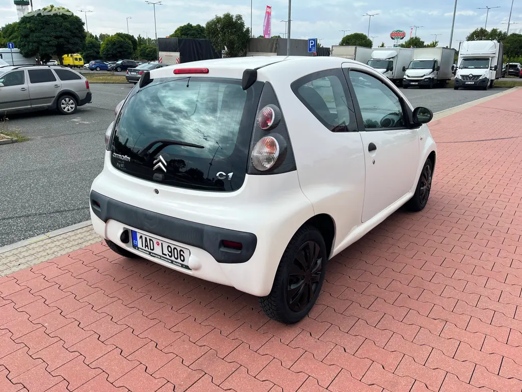 Citroën C1 1.0 i 50 kW - fotka 3