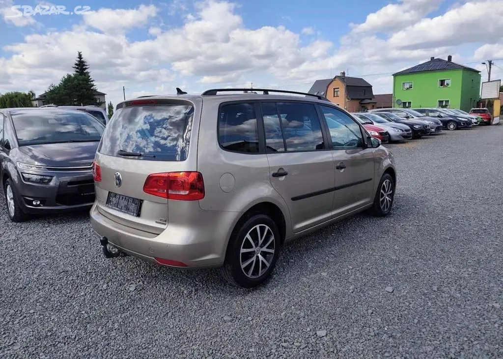 Volkswagen Touran 1.6 TDI 7 Míst, Panorama nafta - fotka 6