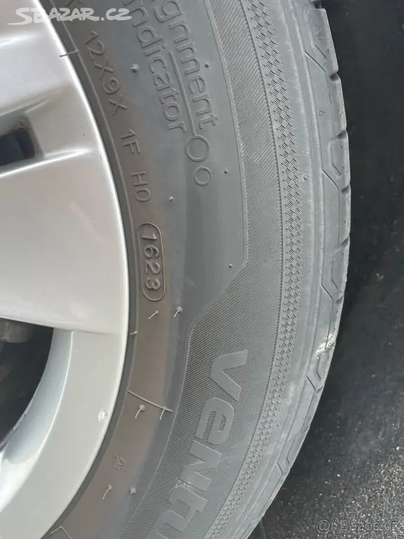 Volkswagen Touran 1,6 TDi/85kw - fotka 3