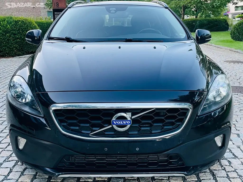 Volvo V40, 2.0D3 MANUÁL CROSS SERVISKA - fotka 6