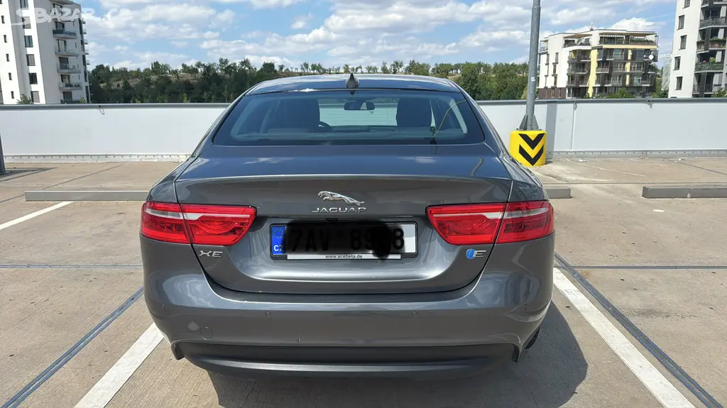 Jaguar XE 2.0D 120 kW Automat | 2018 | DPH | ČR - fotka 6