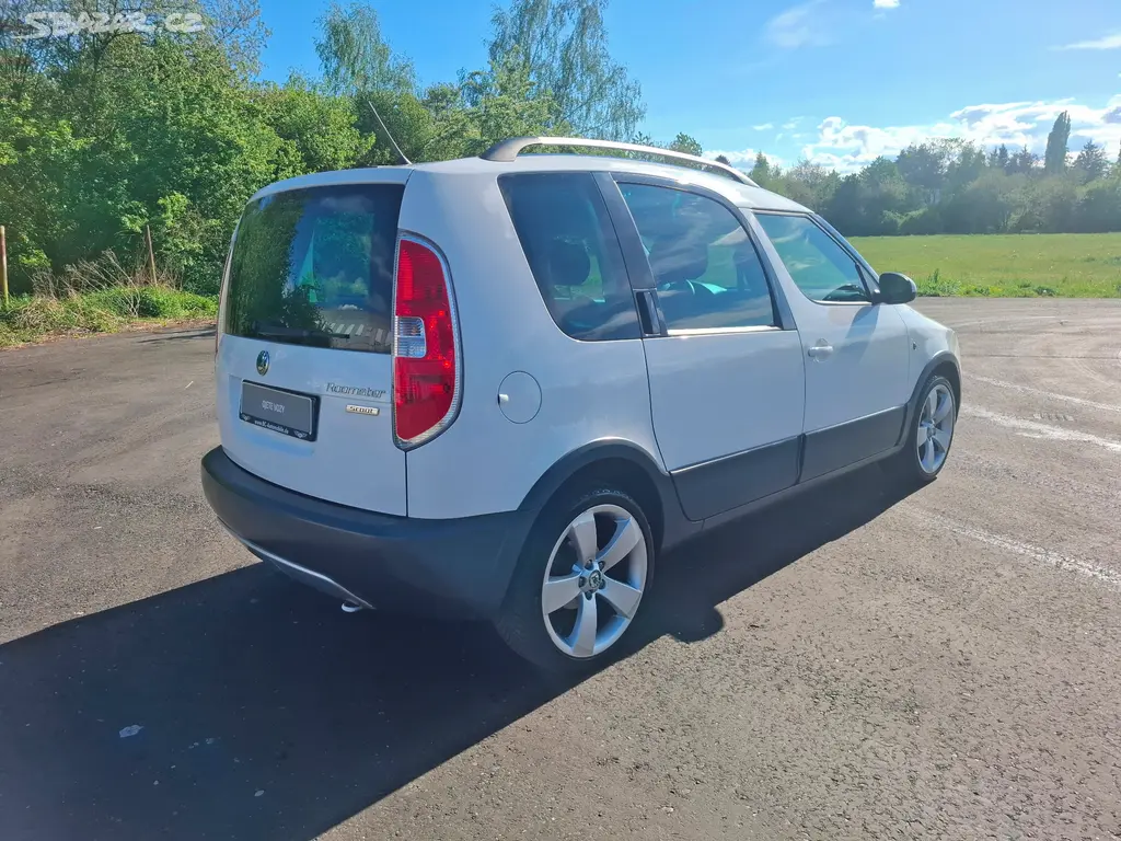 Škoda Roomster SCOUT 1.2TSi 63kW,08/2012,senzory - fotka 4