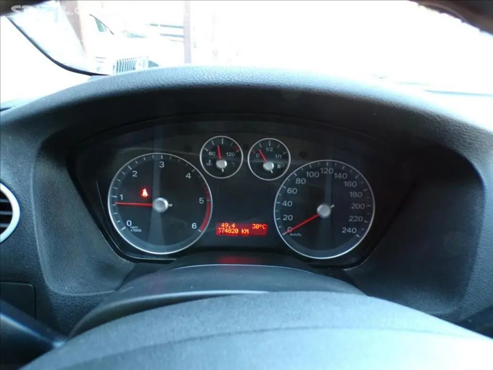 Ford Focus 1,6 TDCI DIGI.KLIMA - fotka 5