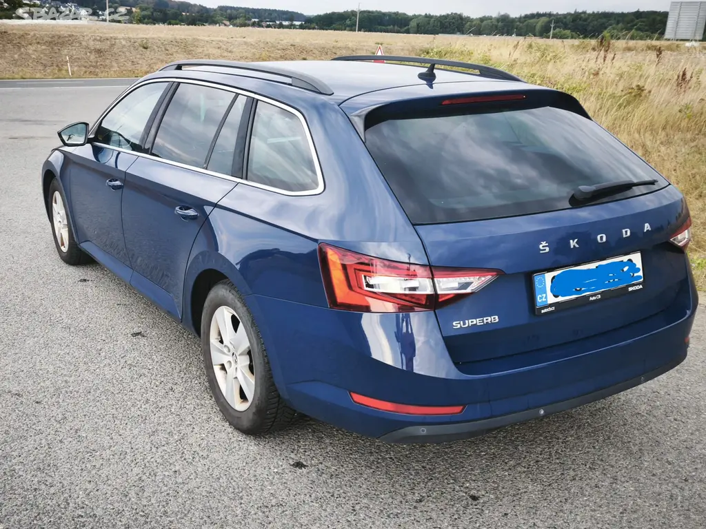 Superb 3 combi, 2.0 TDI 110 kw, bez adblue, manuál - fotka 3