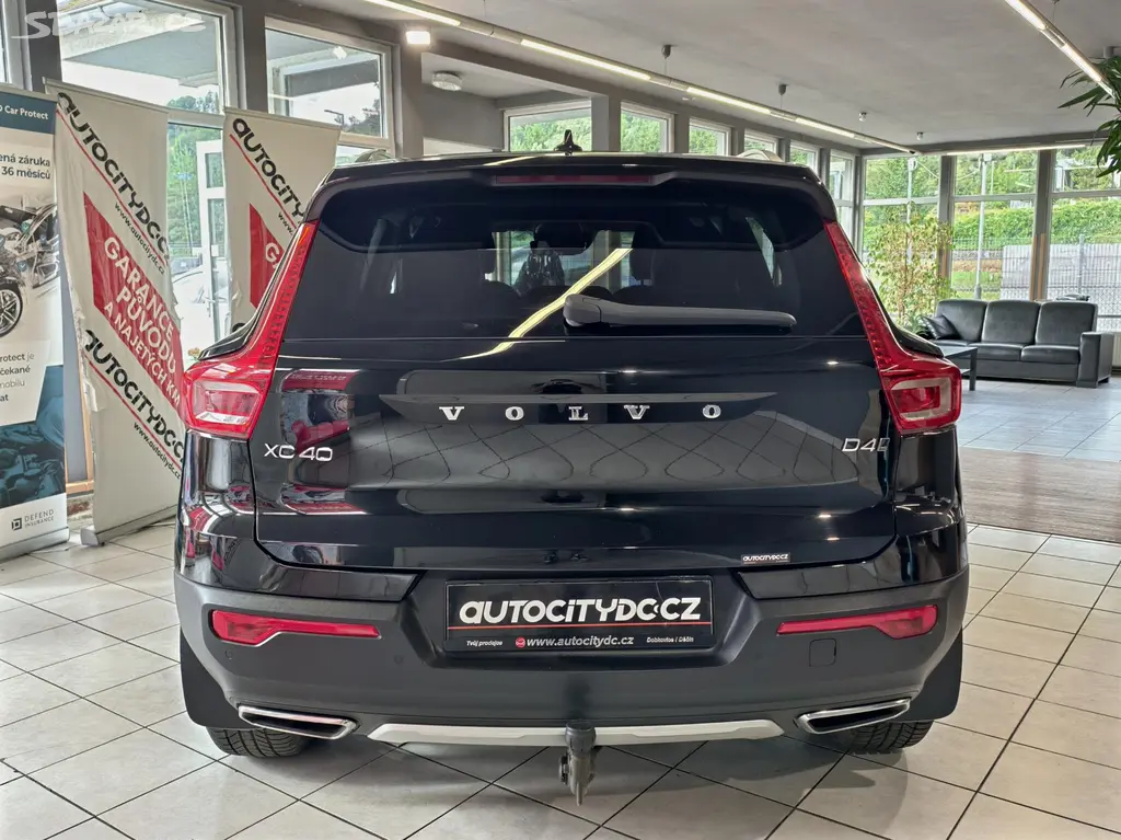 Volvo XC40, D4 140kW AWD, INSCRIPTION, DPH - fotka 6