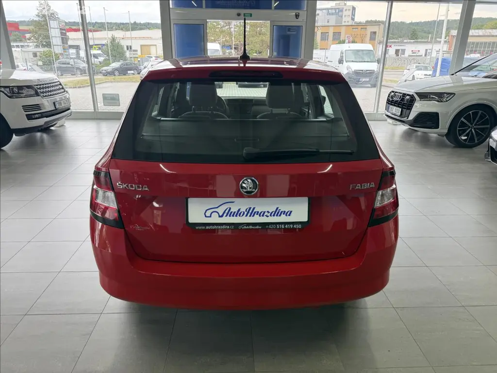 Škoda Fabia, 1,0 1.MAJ,SERVISKA,AMBITION - fotka 5