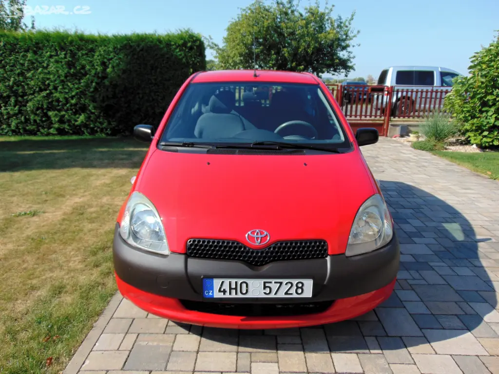 TOYOTA YARIS 1.0 50kW,BENZIN,PŮVOD ČR,KLIMA - fotka 2