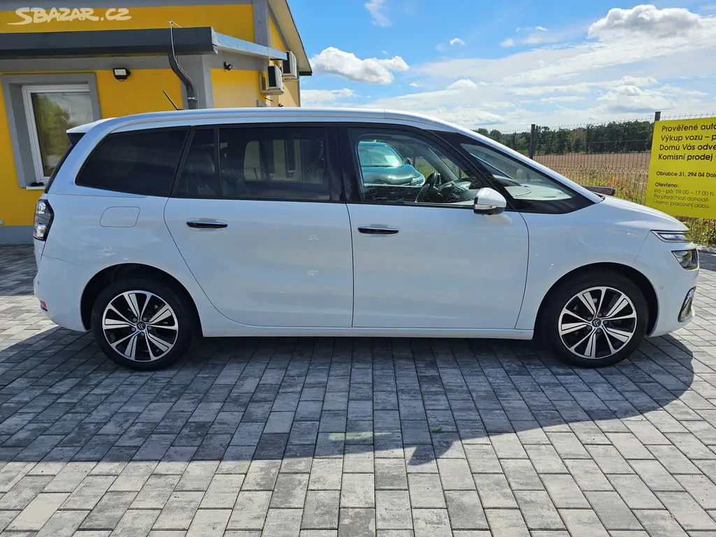 Citroën Grand C4 Picasso, 1.2 96KW,7míst,masáže,panorama - fotka 4